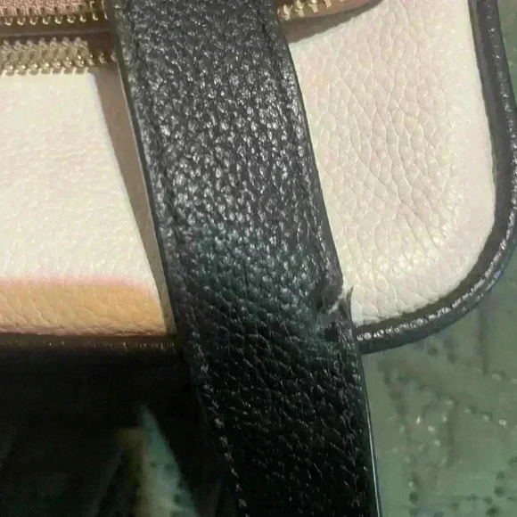 Kate Spade Run around large flap crossbody - Picture 3 of 3